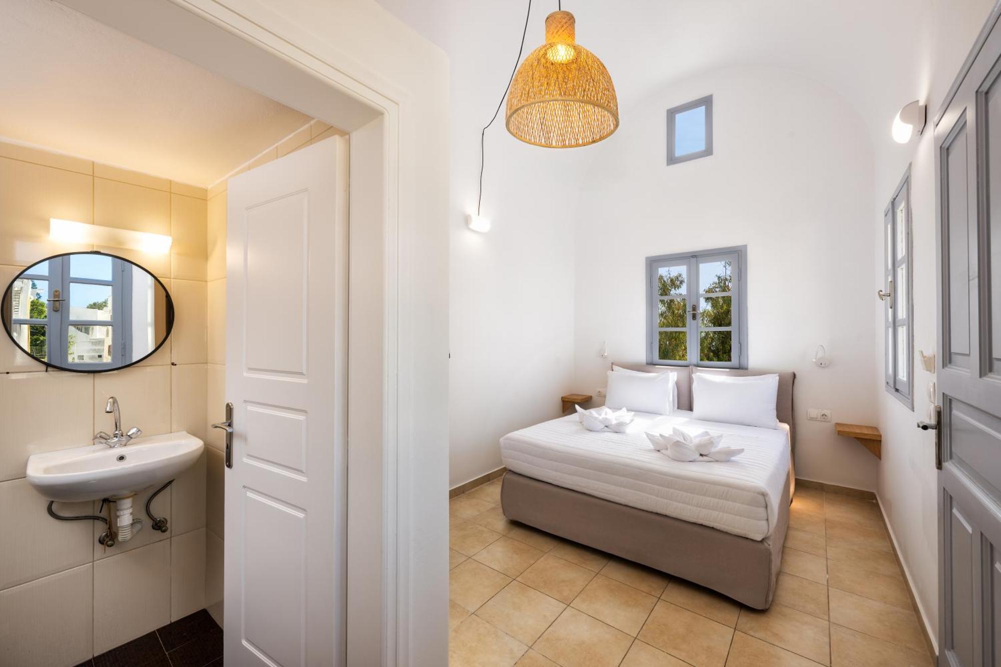 סנטוריני Hillside Elegance Suites מראה חיצוני תמונה