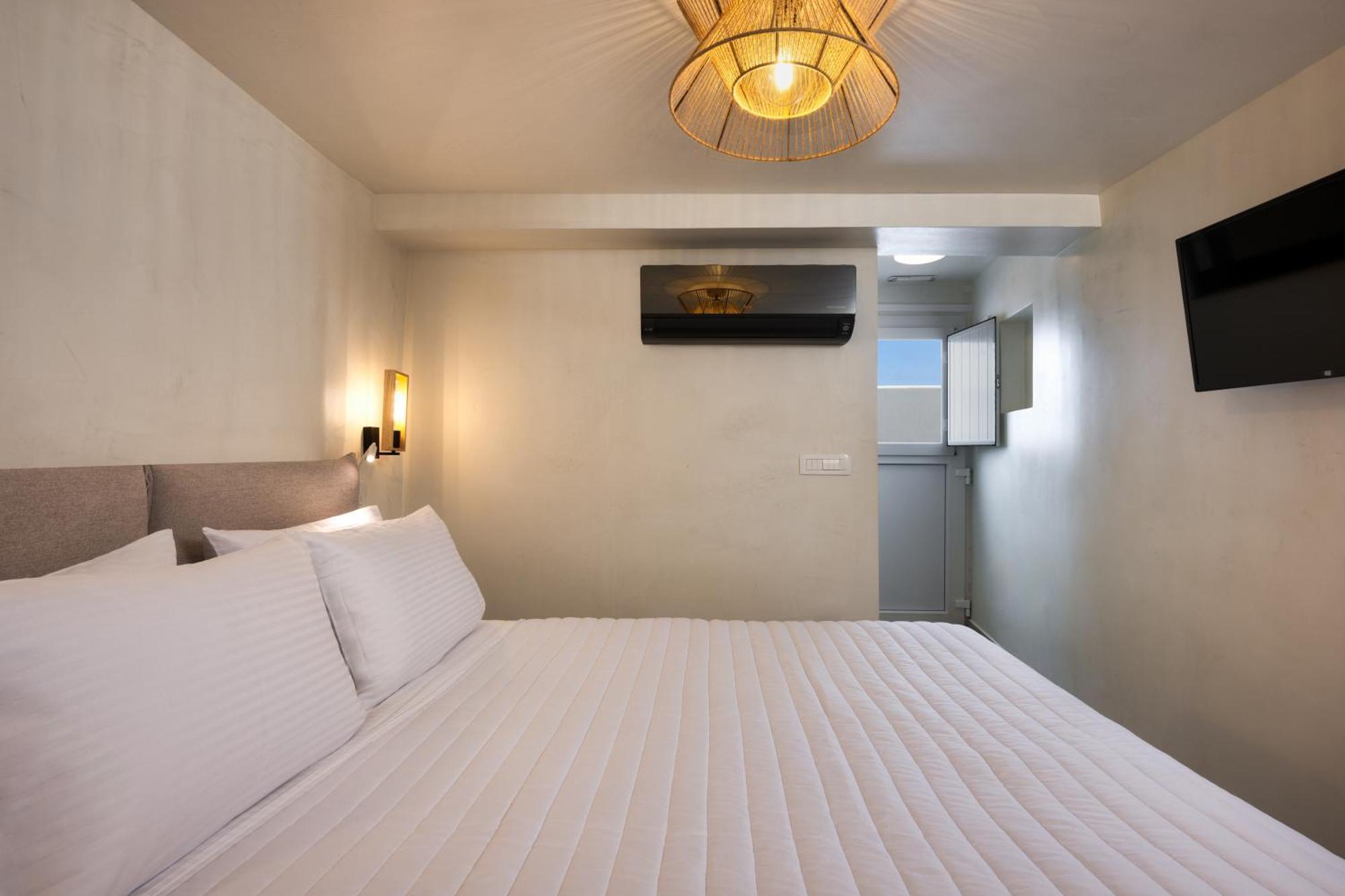 סנטוריני Hillside Elegance Suites מראה חיצוני תמונה