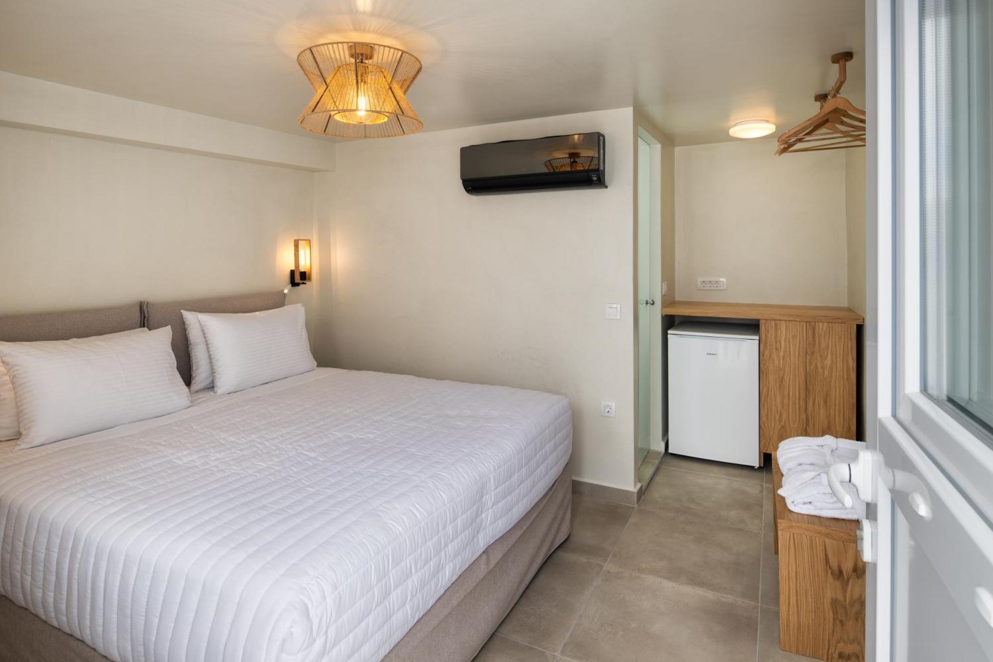 סנטוריני Hillside Elegance Suites מראה חיצוני תמונה